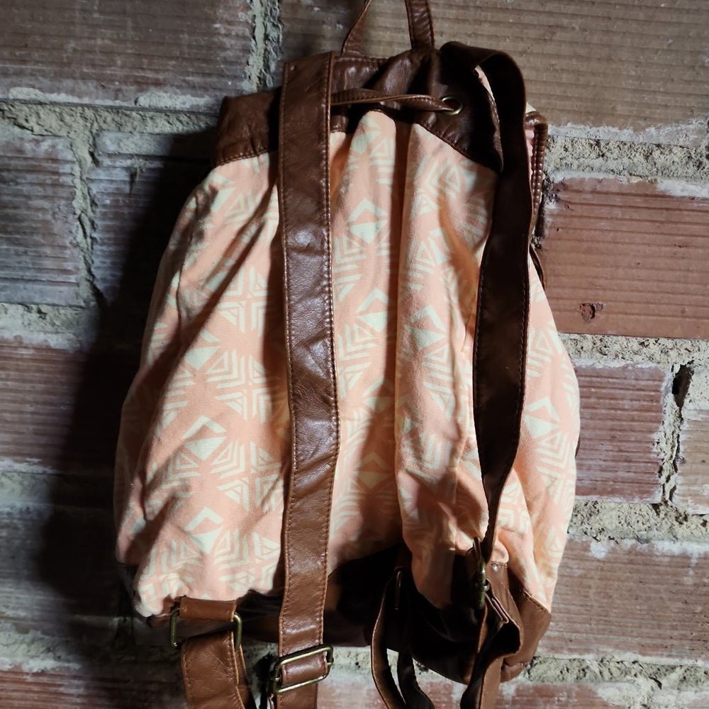 Backpack - Picture 2 of 3